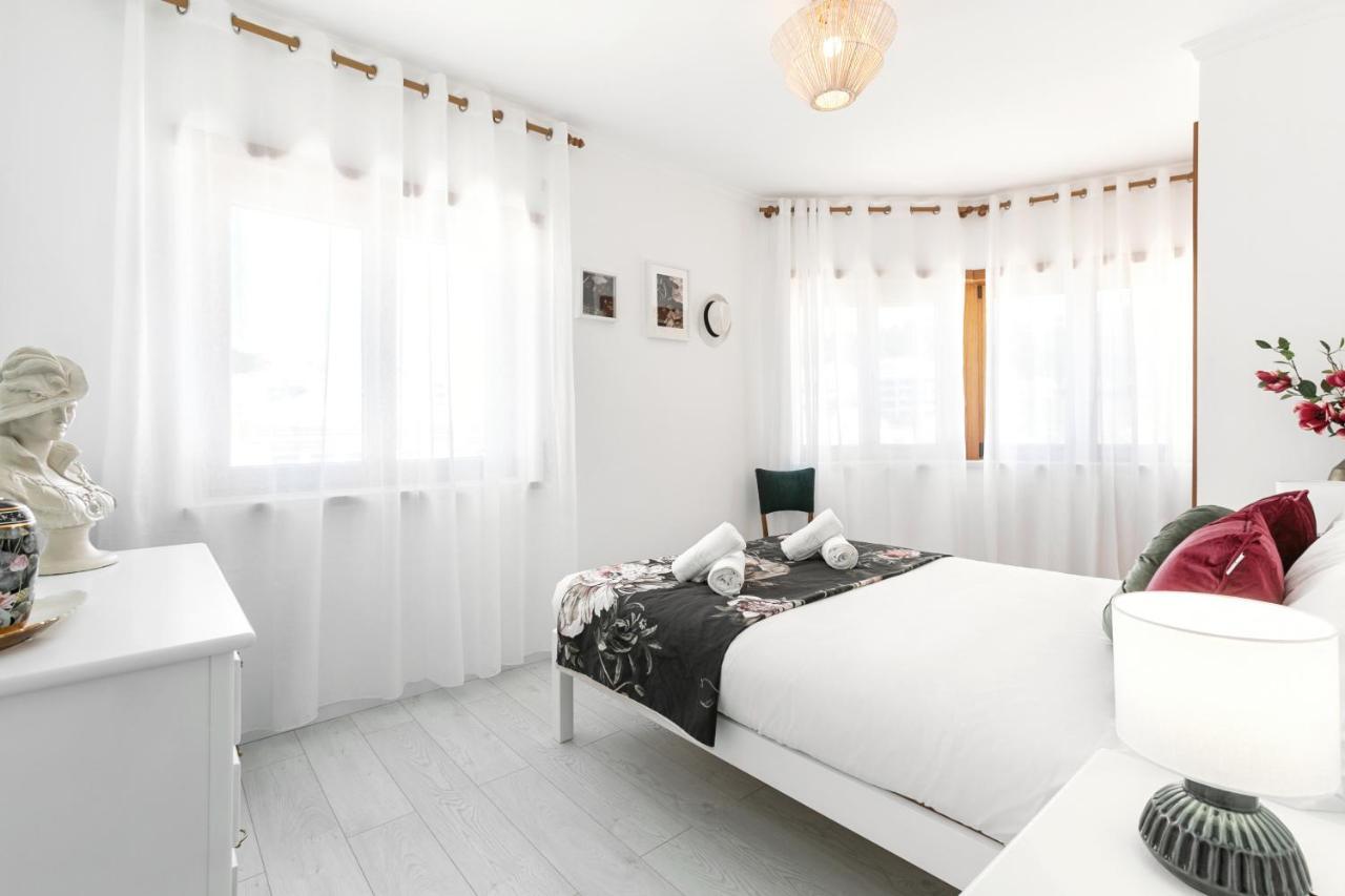 Ferienwohnung Nazare Modern Flat Exterior foto