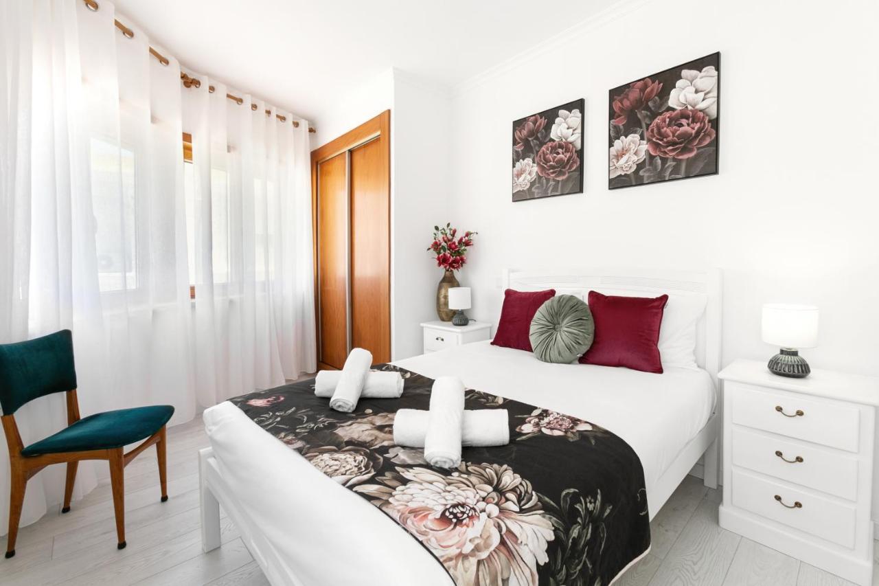Ferienwohnung Nazare Modern Flat Exterior foto